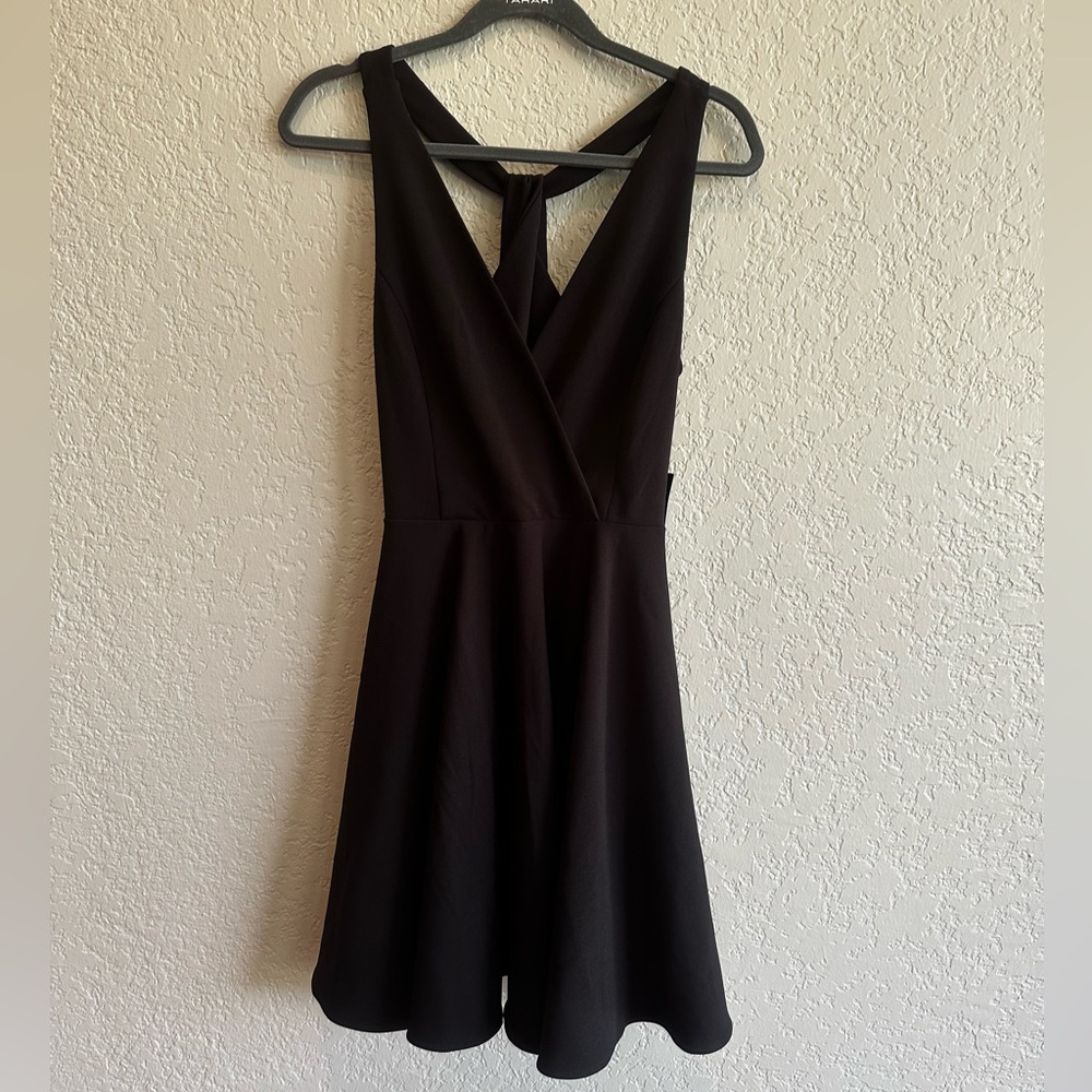 Lulus Cocktail & Date Night Skater Dress. Size 10-12/large NWT